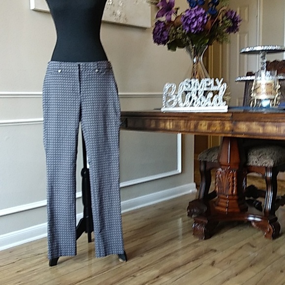 Comfort Fit Navy Blue And Tan Slim Leg Pant By Rafaella. Size 6 - Picture 12 of 17